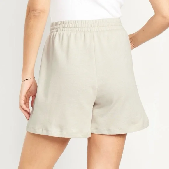 🧸 NWT! 🧸 Old Navy Extra High Waisted SoComfy Sweat Shorts! - Picture 5 of 9